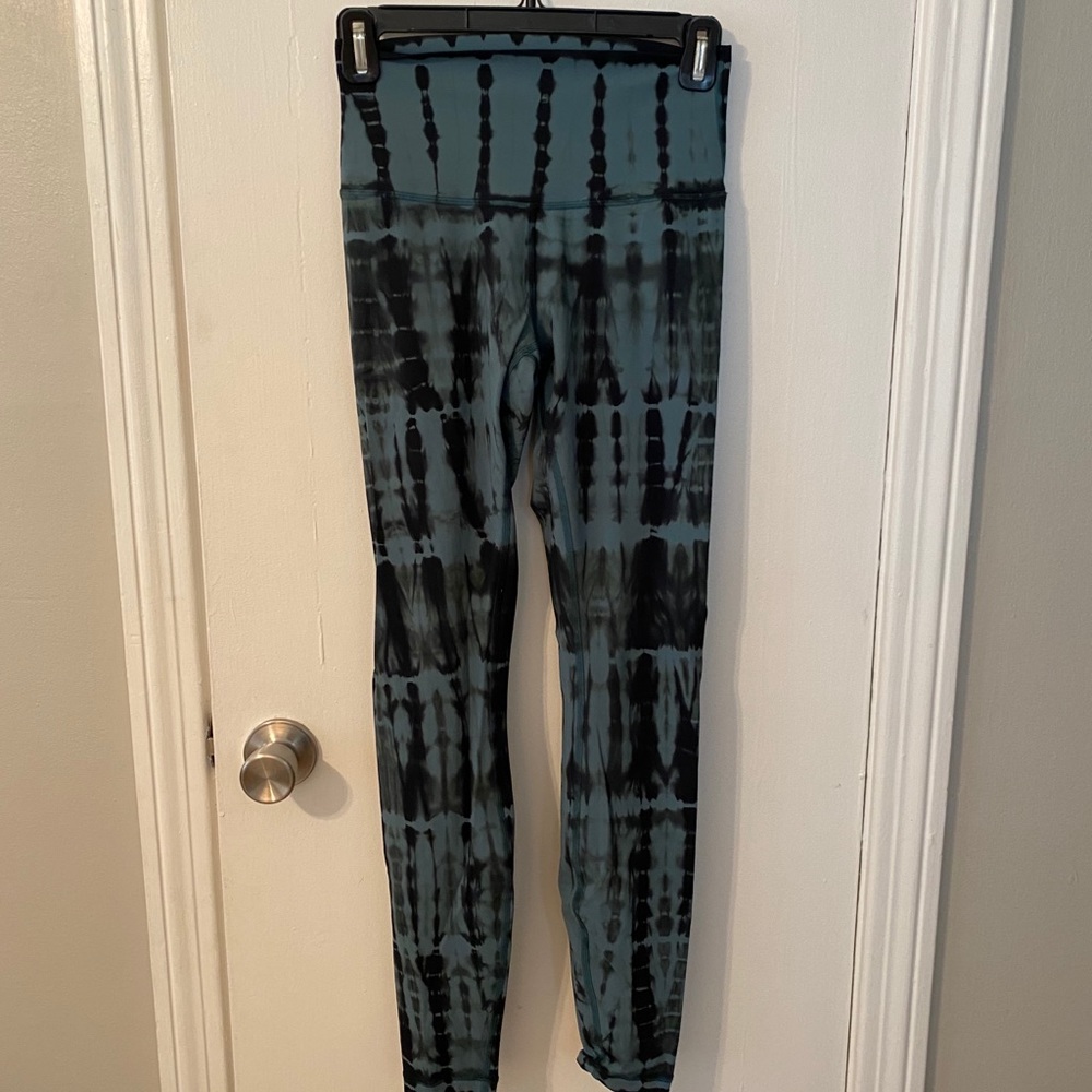 25” lululemon wunder train tie dye legging